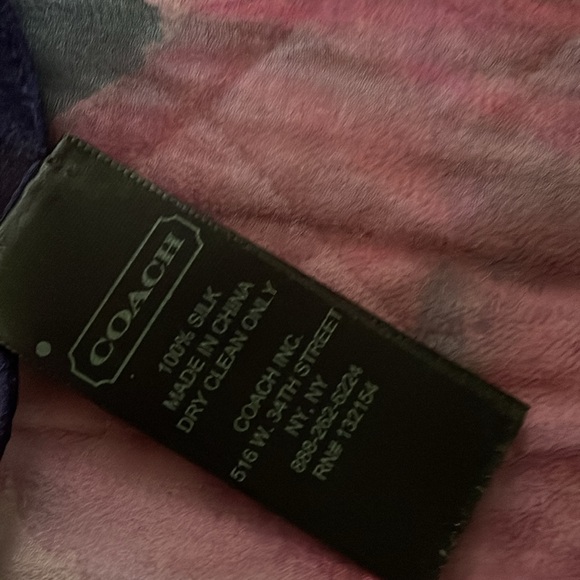 Beautiful silk scarf navy with burgundy flowers - Picture 2 of 4